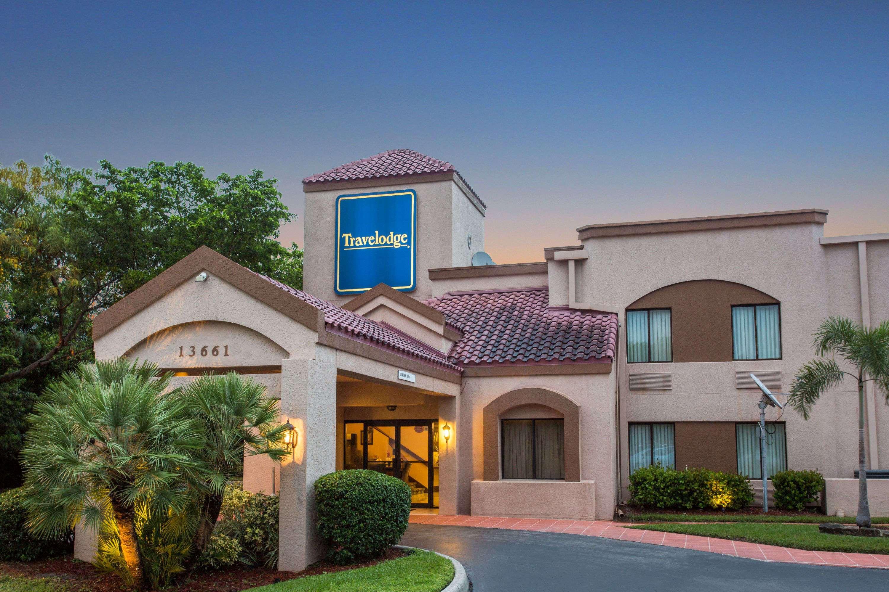 Travelodge By Wyndham Fort Myers Airport Exterior foto