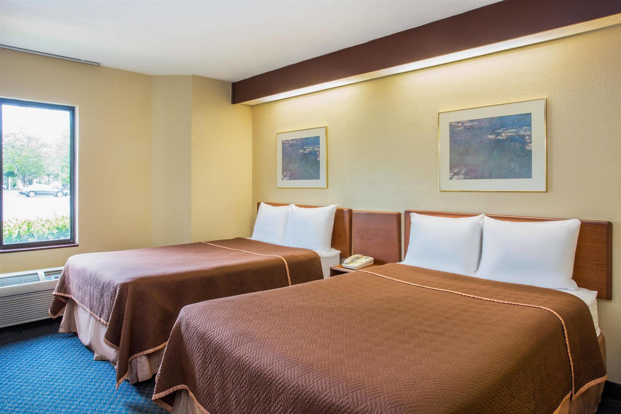 Travelodge By Wyndham Fort Myers Airport Exterior foto